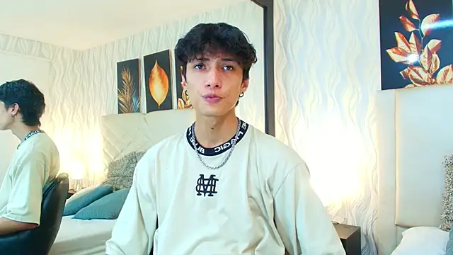 Snapshot of Lean_Portman chatting on November 19, 2025, 10:10 pm Lean Portman online show from November 19, 2025, 10:10 pm