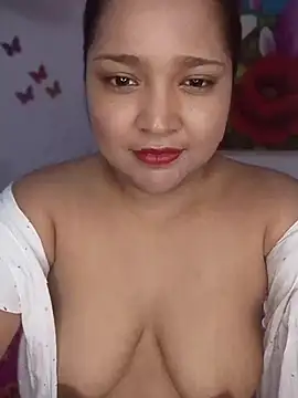 Snapshot of Angelly_ricura chatting on March 18, 2026, 5:43 am Angelly ricura online show from March 18, 2026, 5:43 am