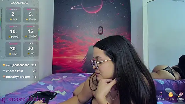 Snapshot of KateMoorex chatting on October 21, 2025, 3:55 pm KateMoorex online show from October 21, 2025, 3:55 pm