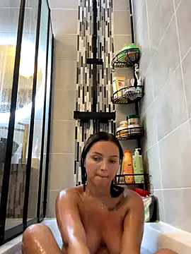 madiiy online show from September 9, 2025, 8:02 am