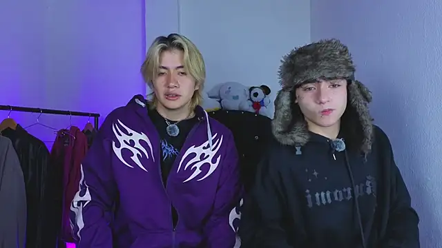 Snapshot of Vamps_Lovers chatting on September 15, 2025, 12:49 pm Vamps Lovers online show from September 15, 2025, 12:49 pm