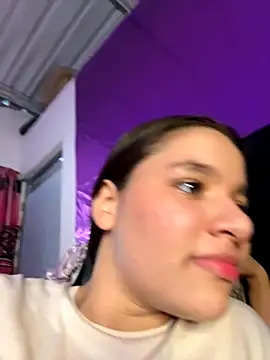 Ashley and Zoe online show from October 29, 2025, 3:44 pm