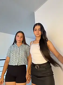 Snapshot of Ashley_and_Zoe chatting on February 4, 2026, 3:40 pm Ashley and Zoe online show from February 4, 2026, 3:40 pm