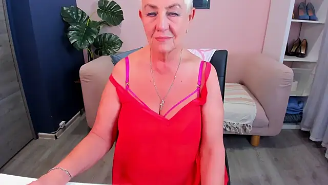 Snapshot of HotandMature chatting on March 21, 2025, 8:39 am HotandMature online show from March 21, 2025, 8:39 am