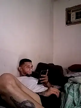 Snapshot of Labarbie77 chatting on September 24, 2025, 4:35 pm Labarbie77 online show from September 24, 2025, 4:35 pm