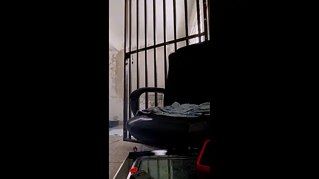 Snapshot of Labarbie77 chatting on October 3, 2025, 6:42 pm Labarbie77 online show from October 3, 2025, 6:42 pm