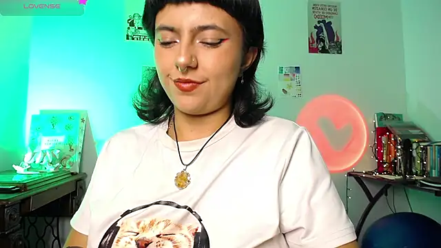 Snapshot of AlmaNanax chatting on September 22, 2025, 3:12 am AlmaNanax online show from September 22, 2025, 3:12 am