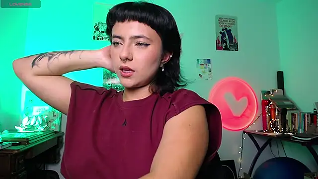 Snapshot of AlmaNanax chatting on September 14, 2025, 11:16 pm AlmaNanax online show from September 14, 2025, 11:16 pm