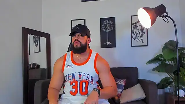 Justin kingX7 online show from July 13, 2026, 4:34 am