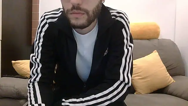 Amicisegreti online show from January 10, 2026, 6:20 am