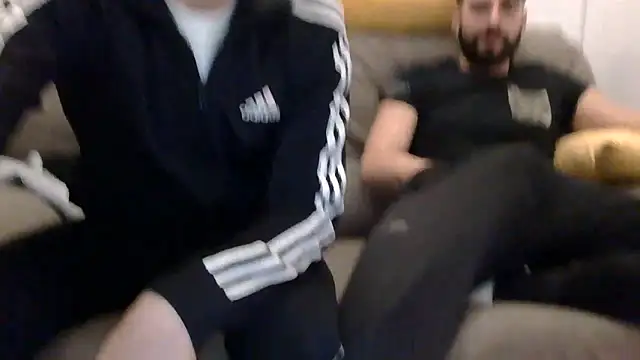 Amicisegreti online show from November 29, 2025, 9:48 pm