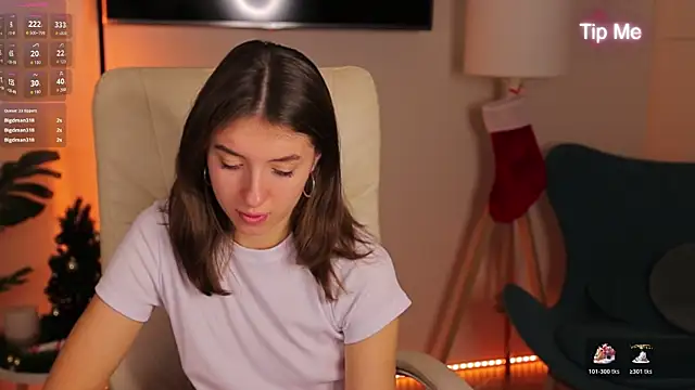 Snapshot of SweetVikki chatting on December 14, 2025, 8:31 am SweetVikki online show from December 14, 2025, 8:31 am