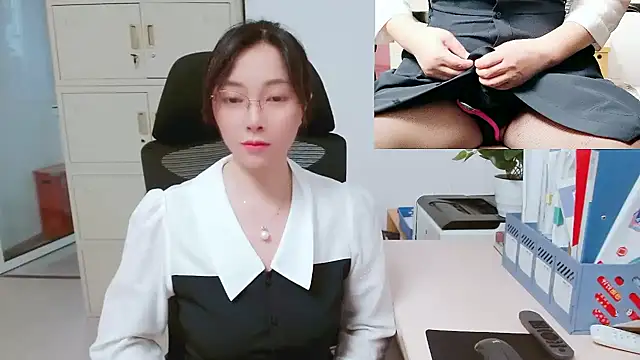 OL-Lily online show from October 16, 2025, 1:36 am