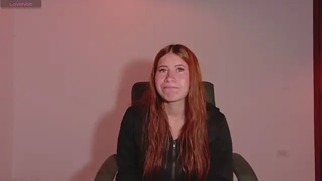 Olivia11  online show from November 8, 2025, 12:09 pm