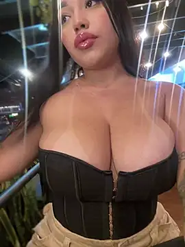 SofiaWildee online show from February 7, 2026, 1:02 am