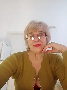 Snapshot of 52MiaLove02 chatting on January 13, 2026, 5:55 am 52MiaLove02 online show from January 13, 2026, 5:55 am