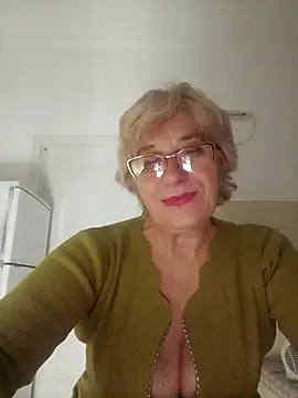 Snapshot of 52MiaLove02 chatting on January 6, 2026, 5:33 am 52MiaLove02 online show from January 6, 2026, 5:33 am