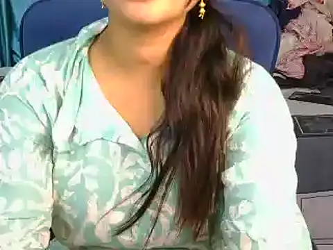 priya-kumari22 online show from September 27, 2025, 5:24 am