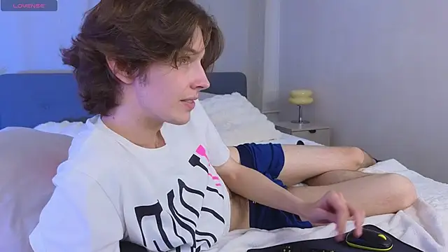  Den1s  online show from September 13, 2025, 12:27 pm