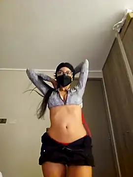 Snapshot of Liarmosca21 chatting on April 21, 2026, 3:24 am Liarmosca21 online show from April 21, 2026, 3:24 am