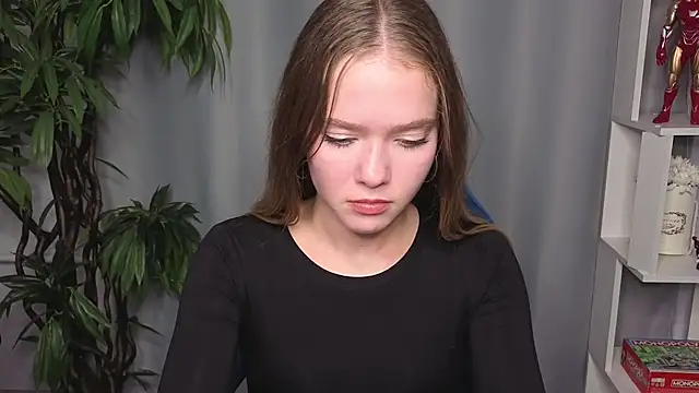 HazelMorris online show from October 23, 2025, 12:26 pm