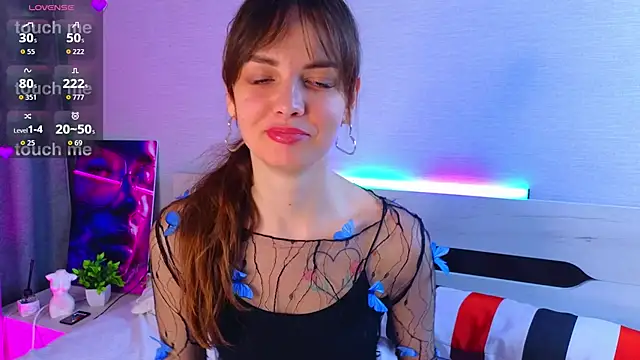 Snapshot of LisaDrake chatting on November 9, 2025, 7:40 pm LisaDrake online show from November 9, 2025, 7:40 pm