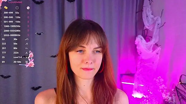 Snapshot of LisaDrake chatting on November 1, 2025, 6:24 pm LisaDrake online show from November 1, 2025, 6:24 pm