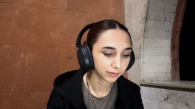 Snapshot of LinaMour chatting on September 11, 2025, 10:10 pm LinaMour online show from September 11, 2025, 10:10 pm