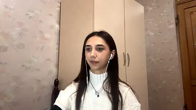 Snapshot of LinaMour chatting on October 11, 2025, 10:22 pm LinaMour online show from October 11, 2025, 10:22 pm