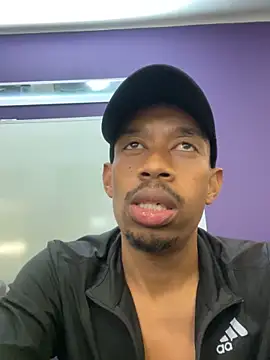 Snapshot of fitsexyman chatting on November 21, 2025, 11:31 am fitsexyman online show from November 21, 2025, 11:31 am