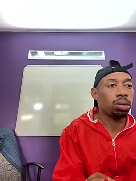 Snapshot of fitsexyman chatting on November 14, 2025, 9:46 am fitsexyman online show from November 14, 2025, 9:46 am