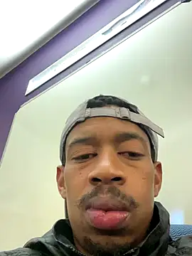 Snapshot of fitsexyman chatting on September 17, 2025, 4:47 am fitsexyman online show from September 17, 2025, 4:47 am