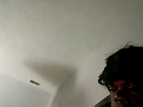 Snapshot of Cocoaversace302 chatting on October 27, 2025, 8:04 am Cocoaversace302 online show from October 27, 2025, 8:04 am