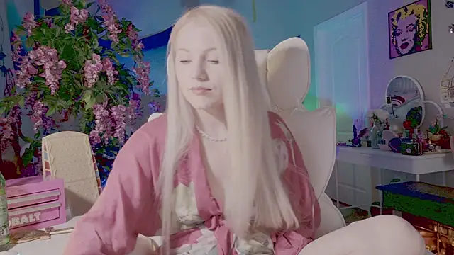 Snapshot of Talulaa chatting on April 30, 2026, 8:49 pm Talulaa online show from April 30, 2026, 8:49 pm