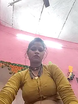 Manvi tyagi online show from October 24, 2025, 4:11 am