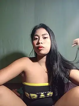 Snapshot of UrSweetAsianLady_02 chatting on July 2, 2026, 11:38 am UrSweetAsianLady 02 online show from July 2, 2026, 11:38 am