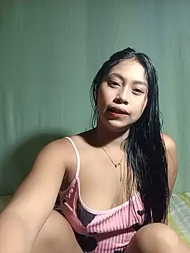 Snapshot of UrSweetAsianLady_02 chatting on July 1, 2026, 12:44 am UrSweetAsianLady 02 online show from July 1, 2026, 12:44 am