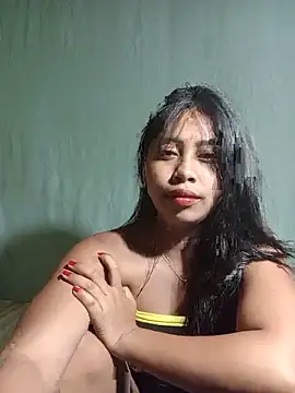 Snapshot of UrSweetAsianLady_02 chatting on June 18, 2026, 12:21 pm UrSweetAsianLady 02 online show from June 18, 2026, 12:21 pm
