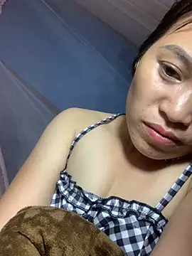 Snapshot of tuyetnhi-00 chatting on October 15, 2025, 1:52 pm tuyetnhi-00 online show from October 15, 2025, 1:52 pm