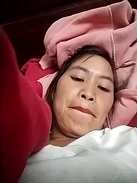 Snapshot of tuyetnhi-00 chatting on October 4, 2025, 5:03 pm tuyetnhi-00 online show from October 4, 2025, 5:03 pm