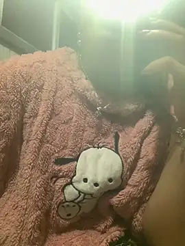 Snapshot of tuyetnhi-00 chatting on November 14, 2025, 11:47 am tuyetnhi-00 online show from November 14, 2025, 11:47 am