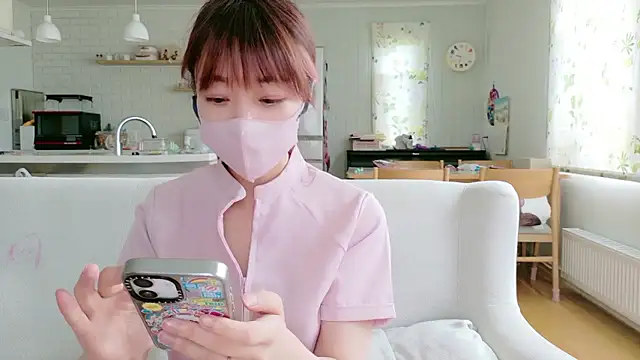 Snapshot of SUZU_1201 chatting on June 17, 2026, 12:32 am SUZU 1201 online show from June 17, 2026, 12:32 am