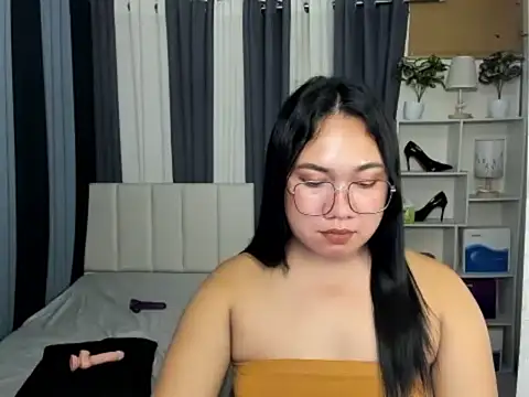 TsUncutKaren online show from March 7, 2026, 6:13 pm