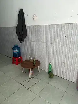 Tiffany-yy online show from November 26, 2025, 4:23 am