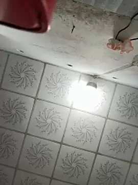 Tiffany-yy online show from November 19, 2025, 4:56 am