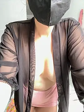 Tiffany-yy online show from September 29, 2025, 3:35 am