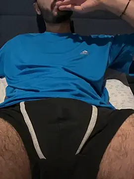 Snapshot of Ggscrotos chatting on October 13, 2025, 10:43 pm Ggscrotos online show from October 13, 2025, 10:43 pm