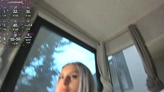 Snapshot of Ella_Vee chatting on February 17, 2026, 6:11 am Ella Vee online show from February 17, 2026, 6:11 am