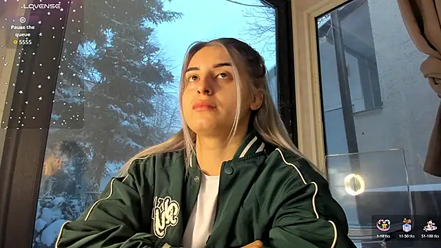 Snapshot of Ella_Vee chatting on February 2, 2026, 5:39 am Ella Vee online show from February 2, 2026, 5:39 am