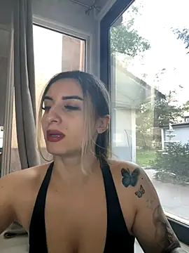 Ella Vee online show from September 25, 2025, 5:13 am